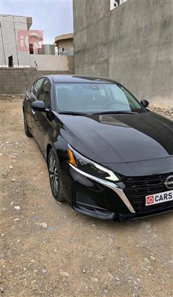 نيسان ألتيما